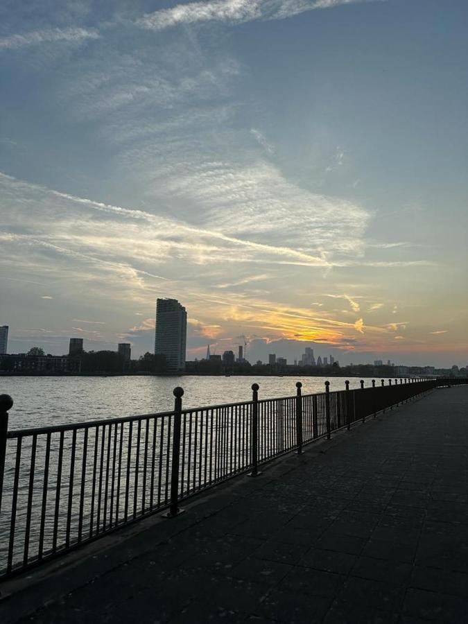 Riverside Premium En Suite Double Room E14 Londra Exterior foto